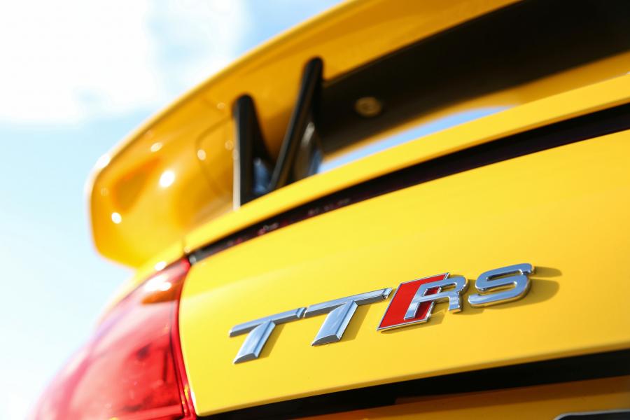 Логотип Audi TT RS Roadster (8S) 2017 года  (AU) (фото 25 из 40)